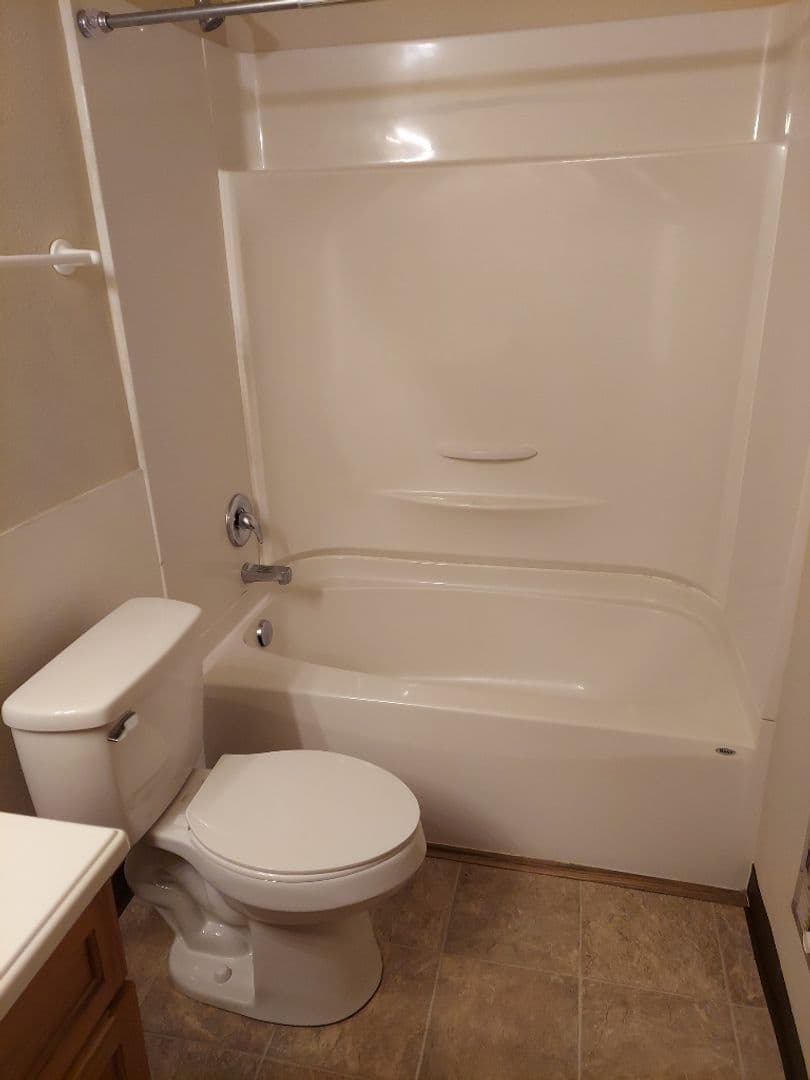 VANCOUVER Apartment: 8402 NE 8TH WAY