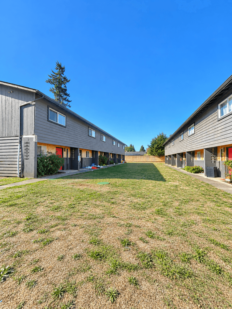 Vancouver Apartment: 520 NE 108 Avenue
