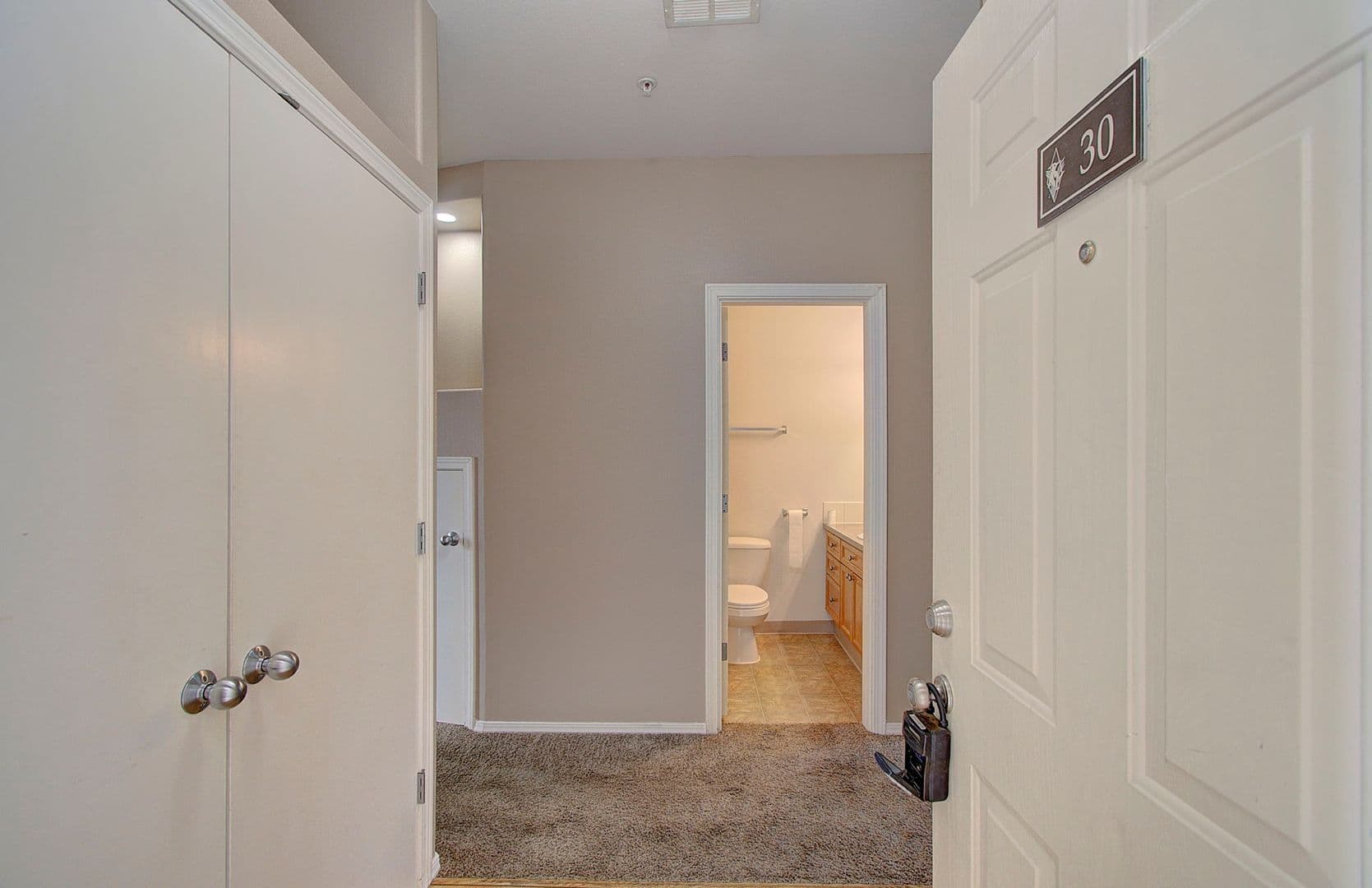 Vancouver House: 5264 NE 121 Avenue, #30