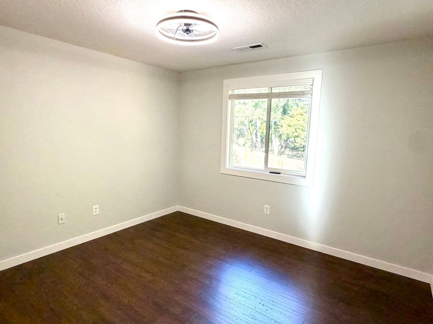 Vancouver House: 15809 NE 18 Ct
