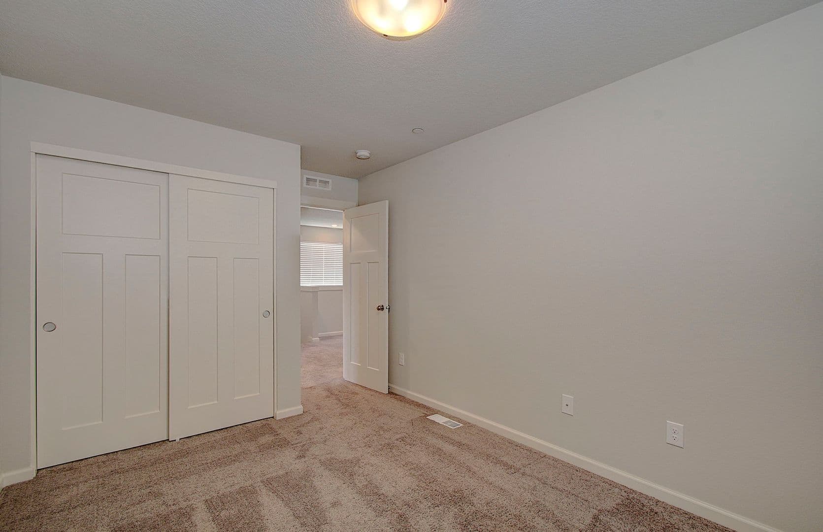 Camas House: 6834 N 89th Loop