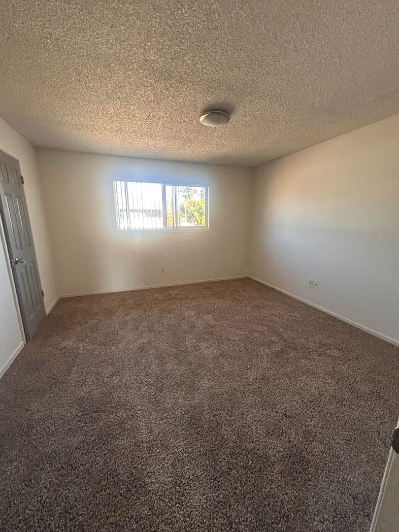 Vancouver Apartment: 520 NE 108 Avenue