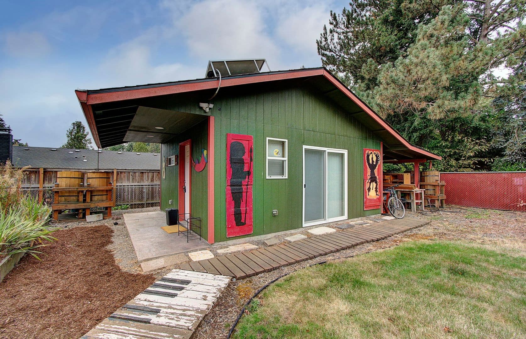 Vancouver House: 12311 SE McGillivray Blvd
