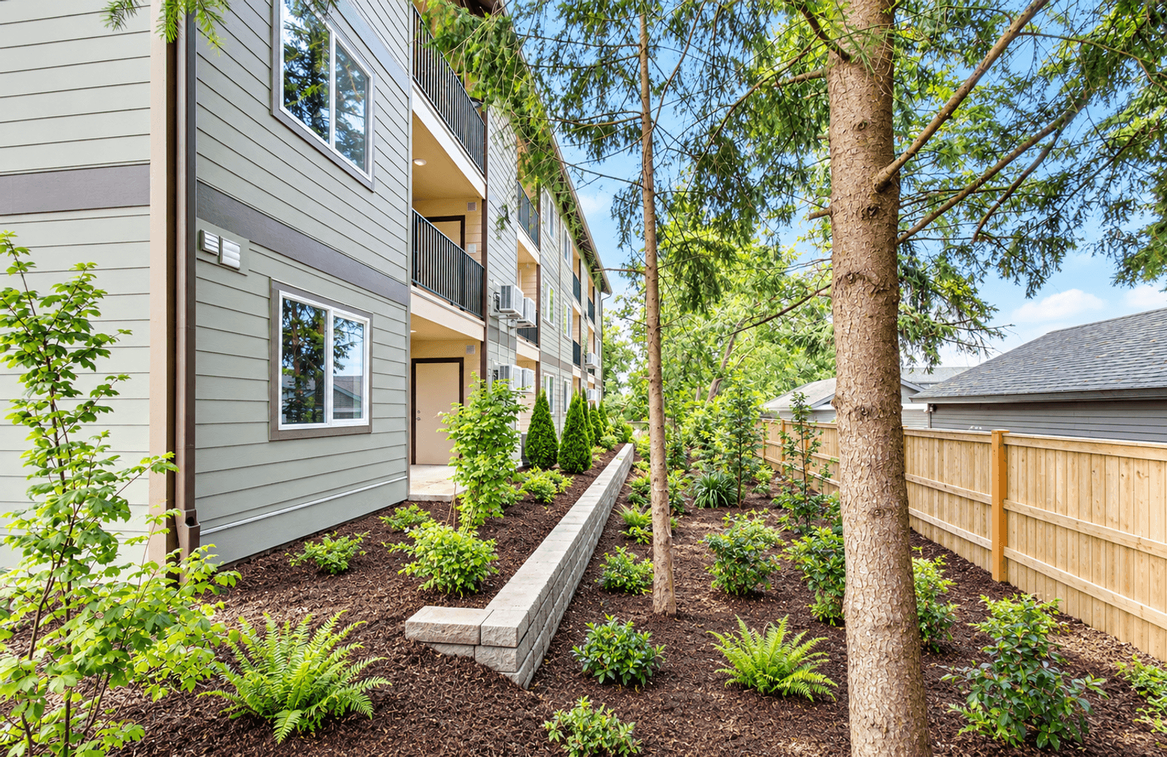 Vancouver Apartment: 404 NE 117 Avenue #102