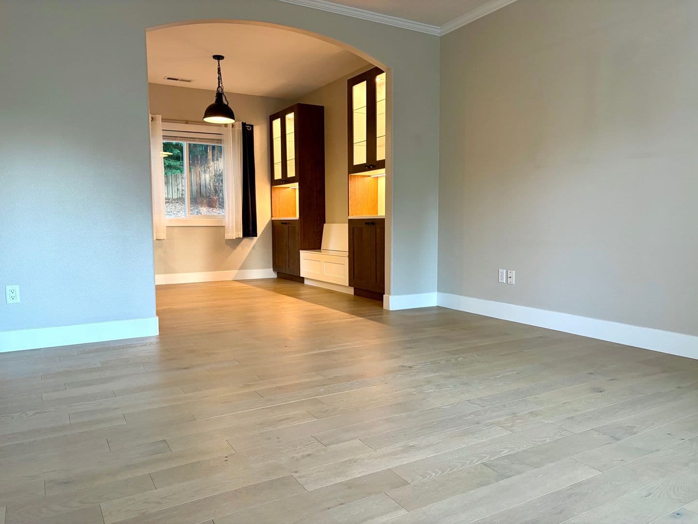 Vancouver House: 15809 NE 18 Ct