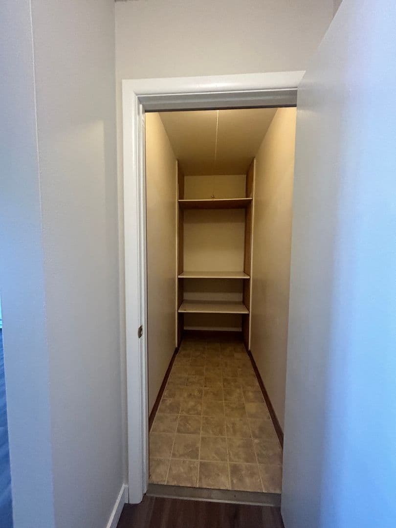 Vancouver Apartment: 1806 E Fourth Plain Blvd