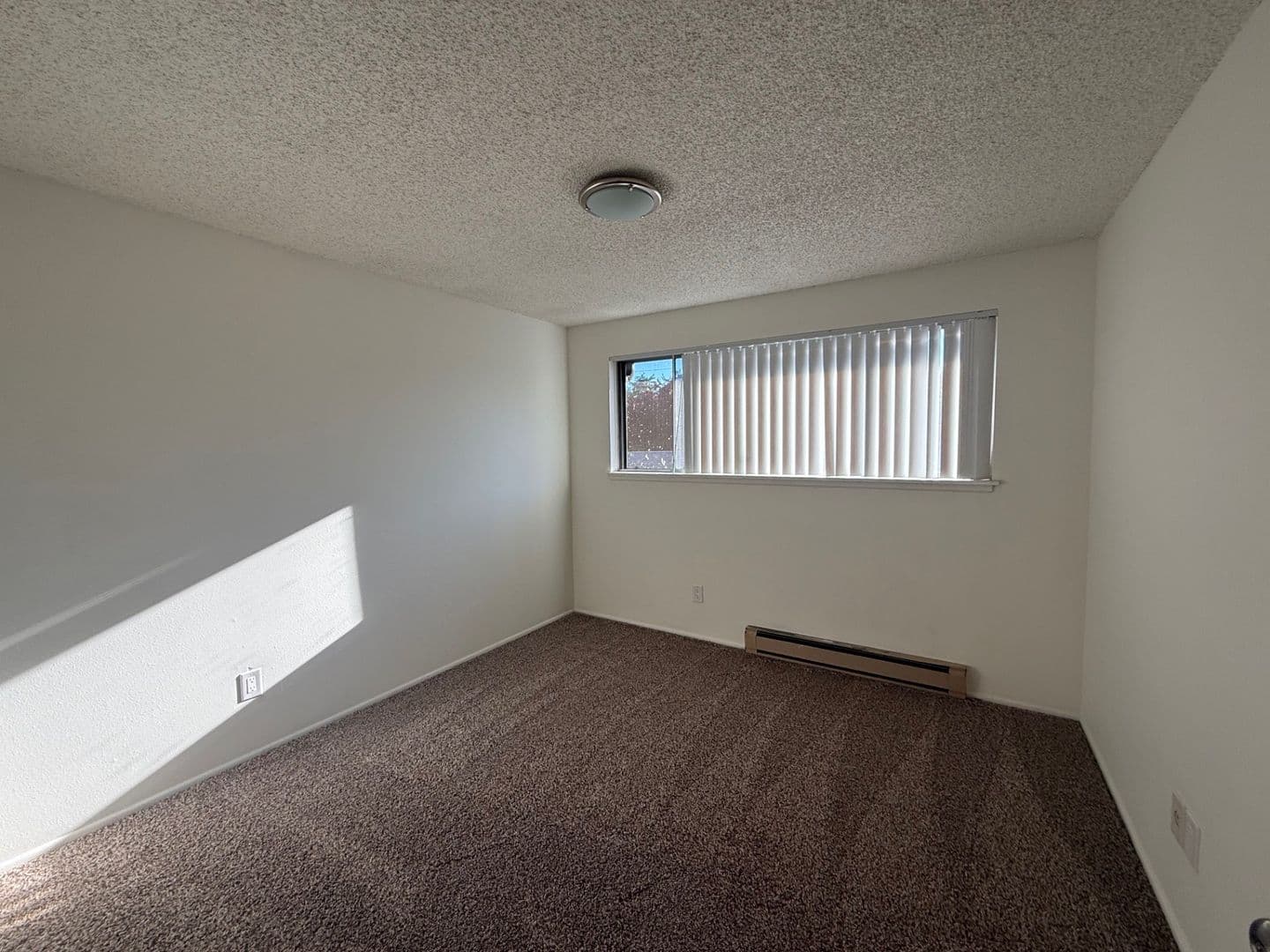VANCOUVER Apartment: 319 NE 104 AVENUE