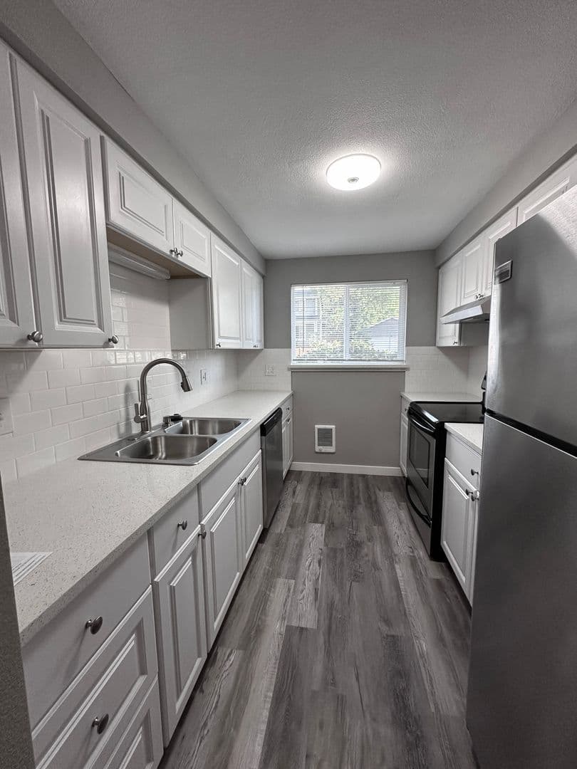 Camas Apartment: 222-238 NW 12 Avenue