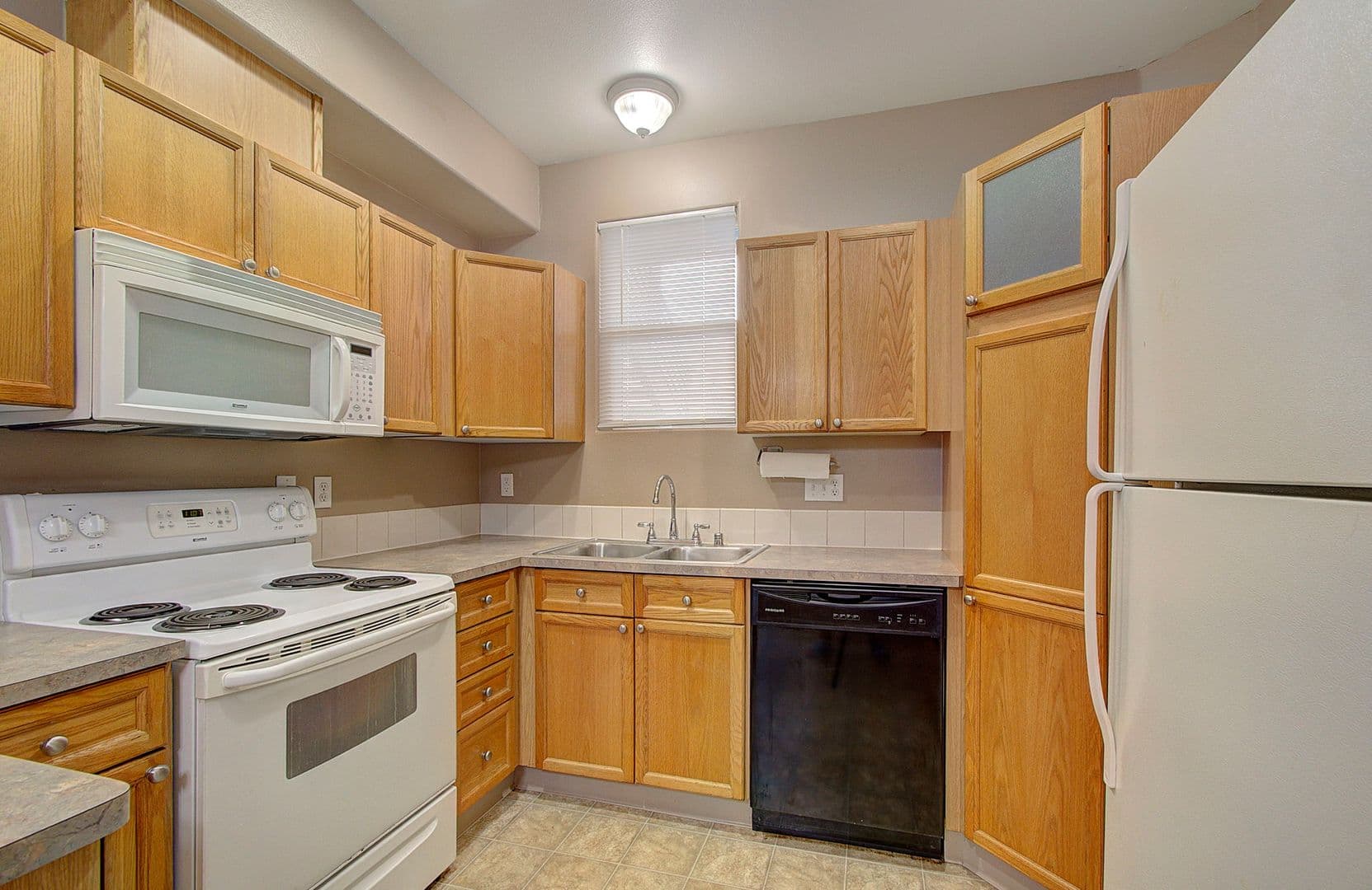 Vancouver House: 5264 NE 121 Avenue, #30
