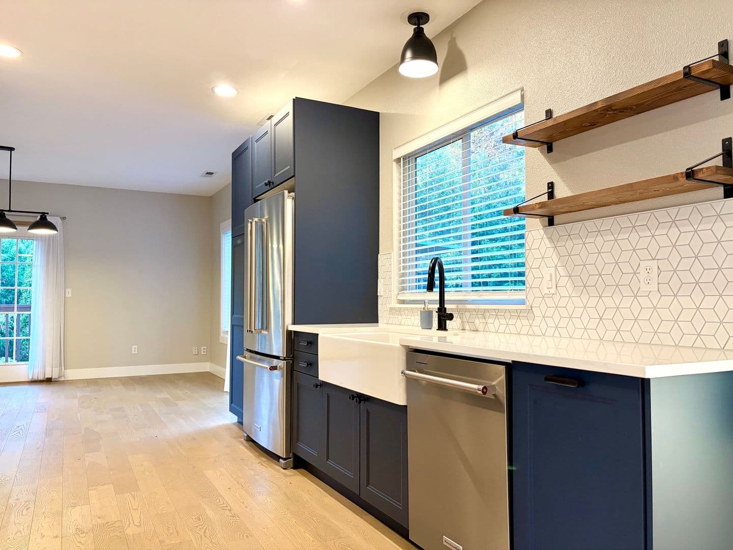 Vancouver House: 15809 NE 18 Ct
