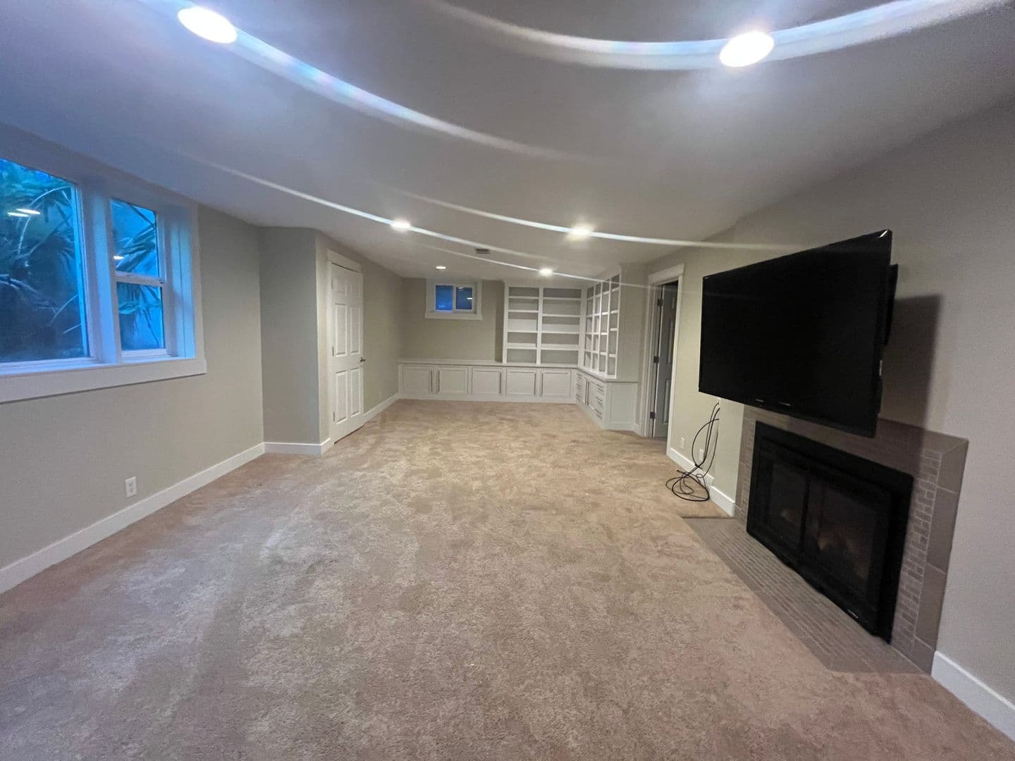 Vancouver House: 601 Rhododendron Drive