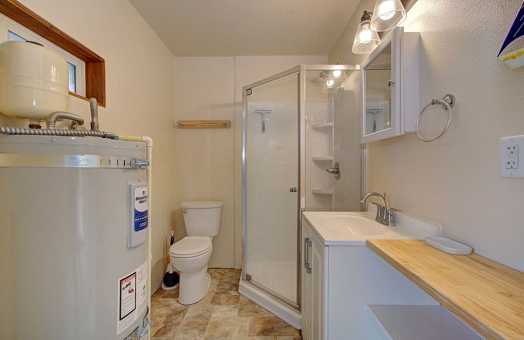 Vancouver House: 12311 SE McGillivray Blvd