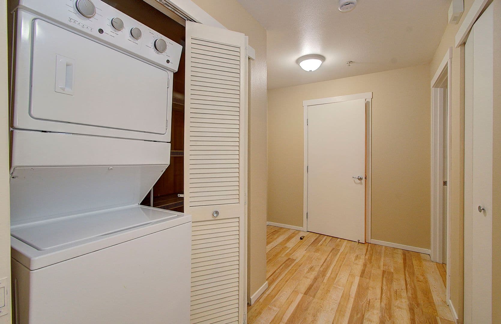 Vancouver House: 10800 SE 17th Circle #189
