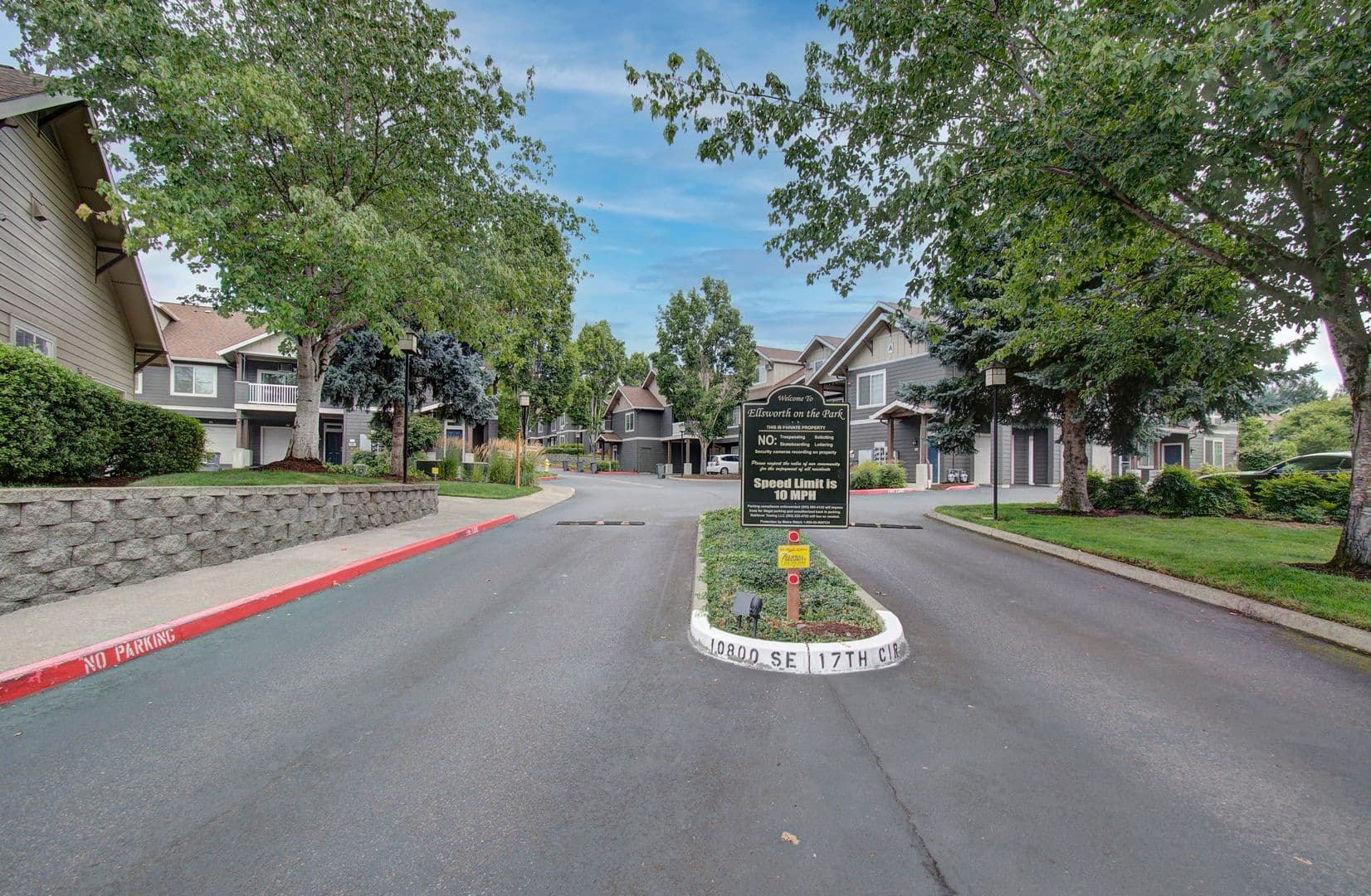 Vancouver House: 10800 SE 17th Circle #189