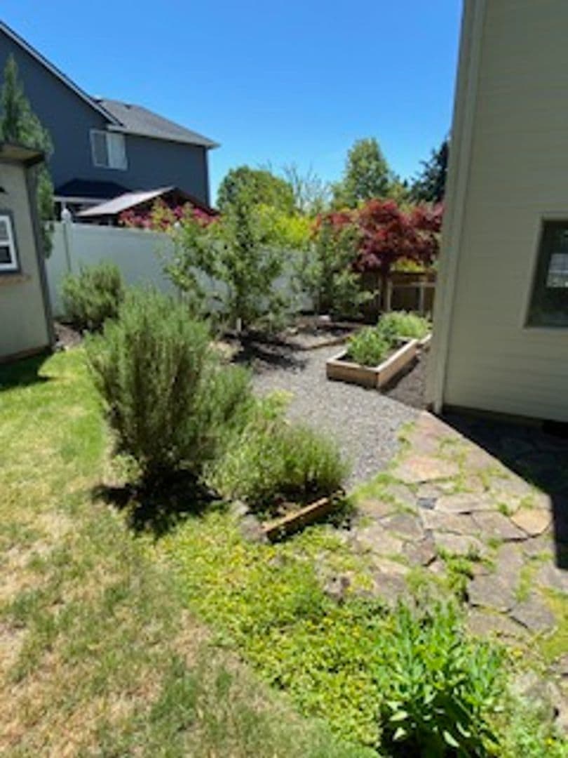 Vancouver House: 15809 NE 18 Ct