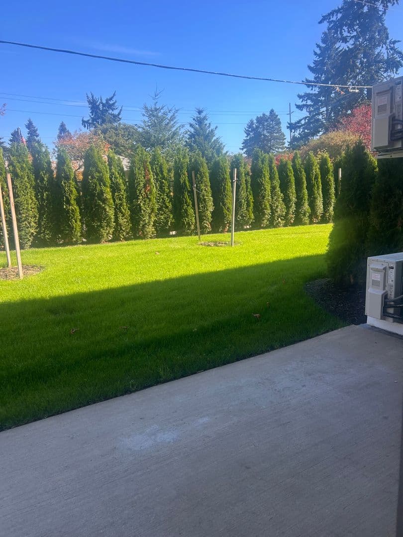 Vancouver Apartment: 404 NE 117 Avenue #102