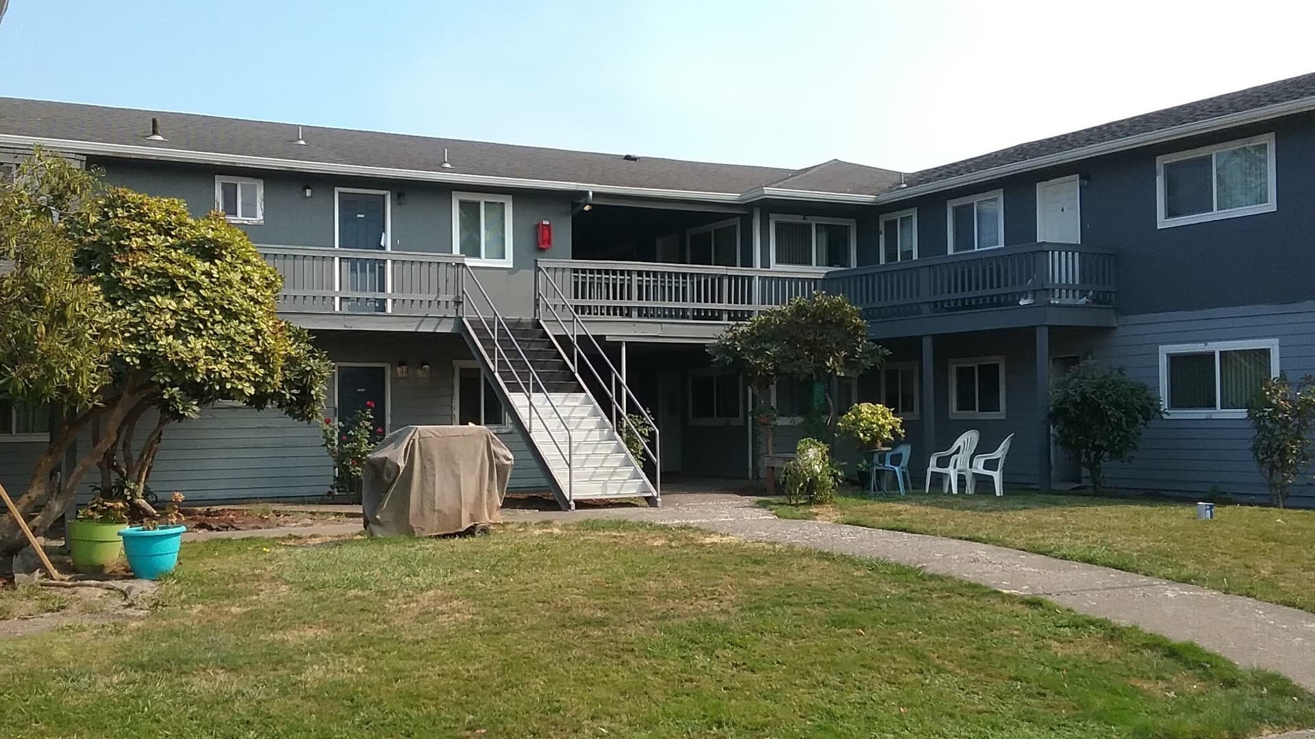 Longview Apartment: 1950 33 Avenue - 04
