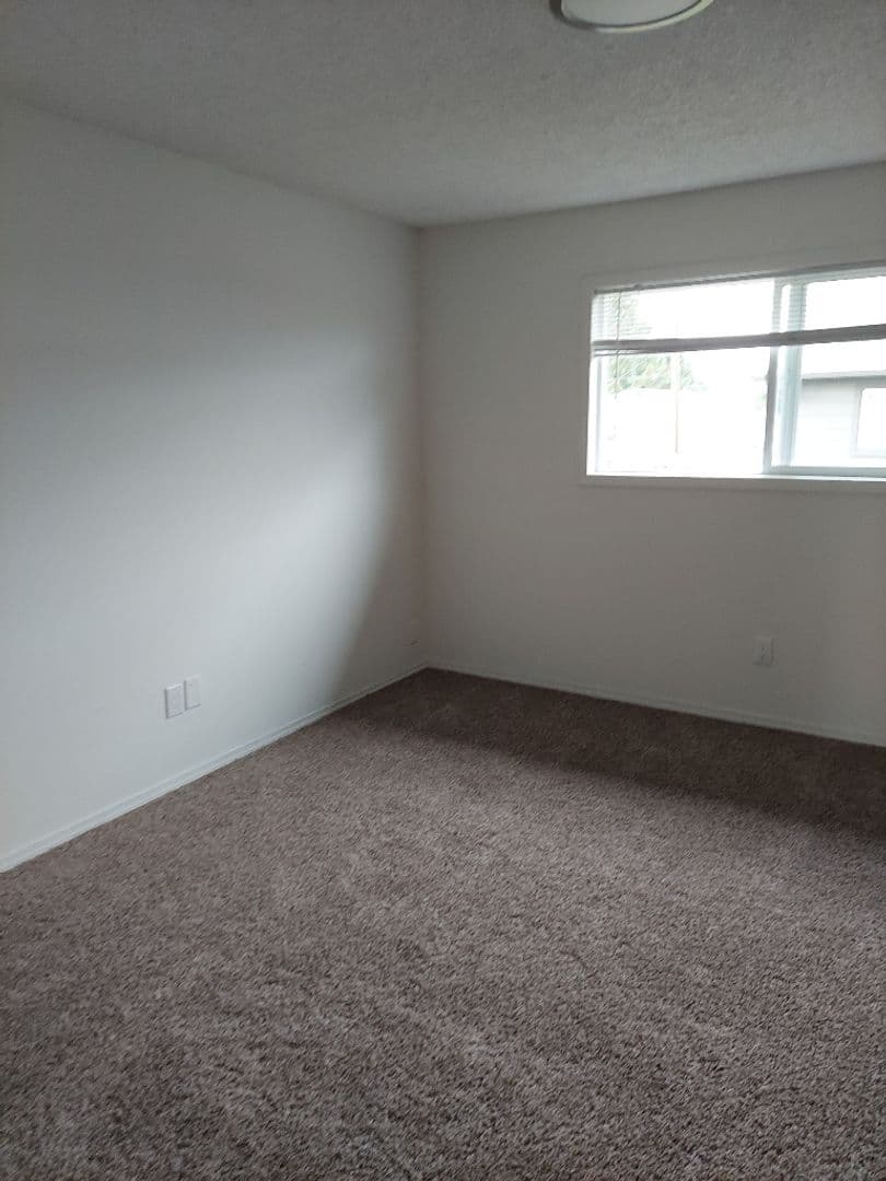 Vancouver Apartment: 520 NE 108 Avenue