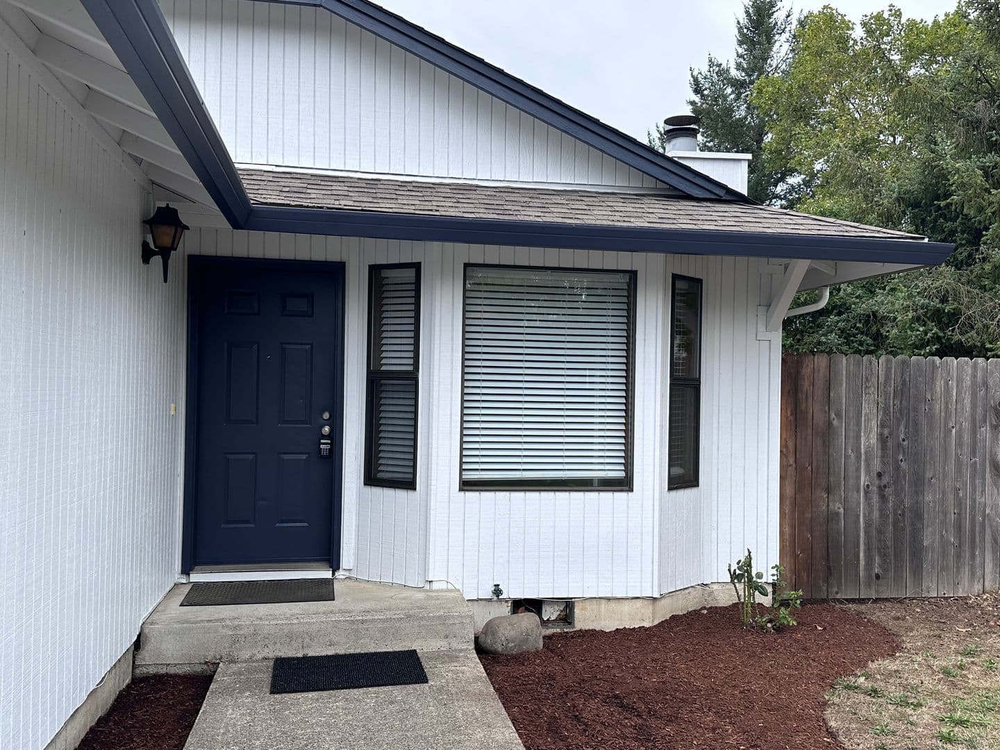 Vancouver House: 1904 SE Blairmont Drive