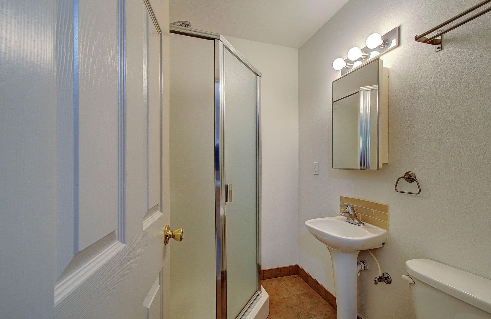 Vancouver Apartment: 2703 E 8 Street