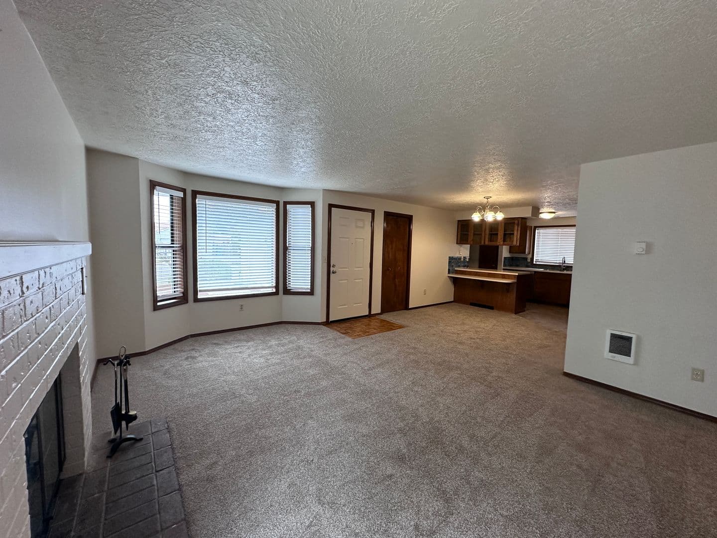 Vancouver House: 1904 SE Blairmont Drive
