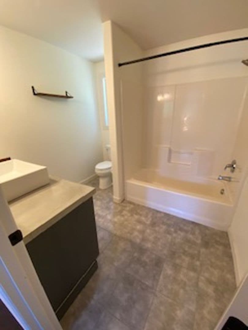 Vancouver House: 15809 NE 18 Ct