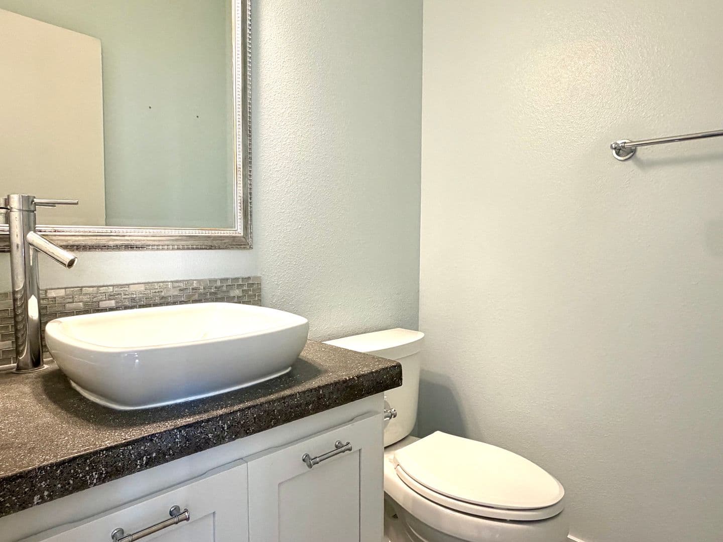 Vancouver House: 15809 NE 18 Ct