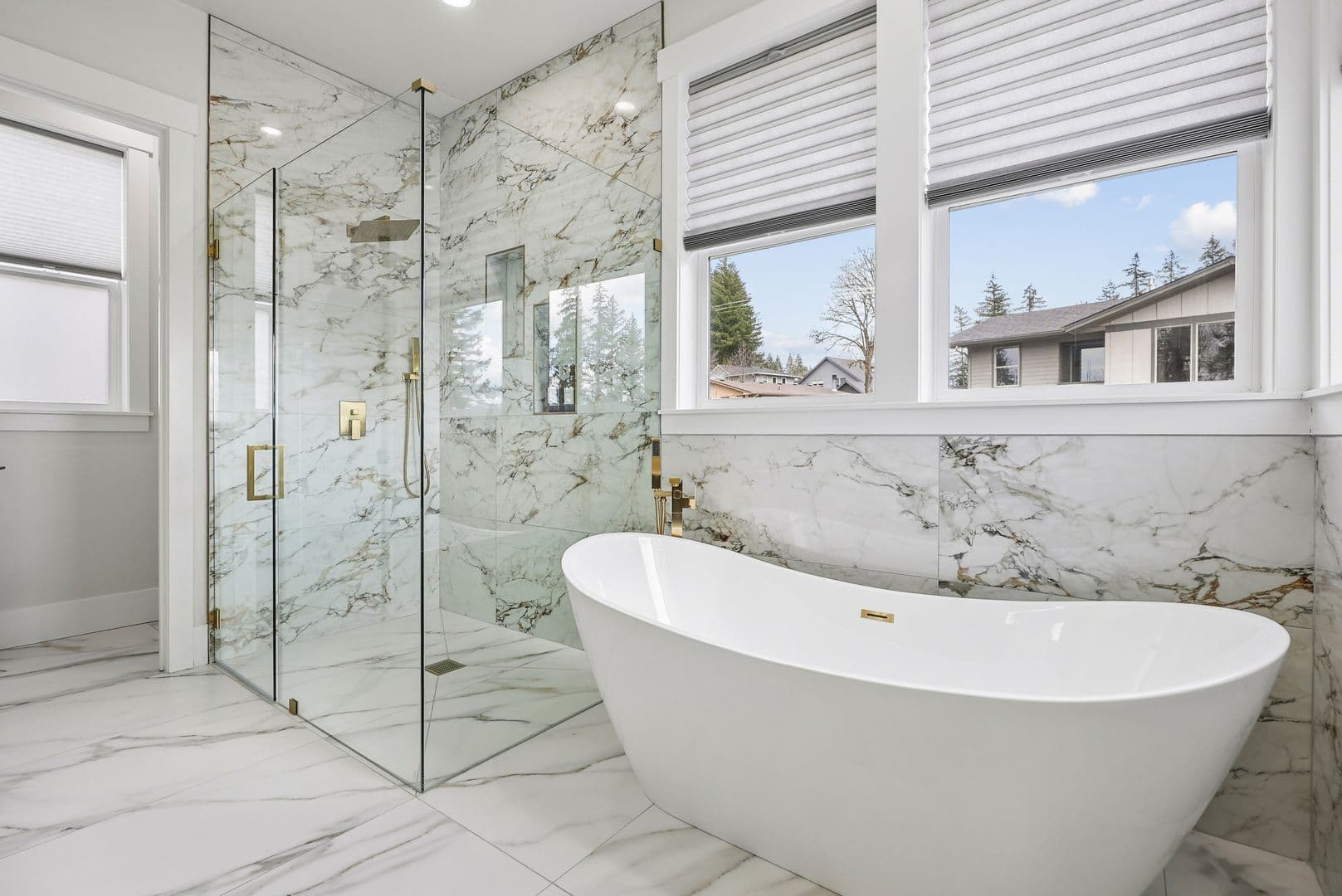 Washougal House: 1757 N Columbia Ridge Way
