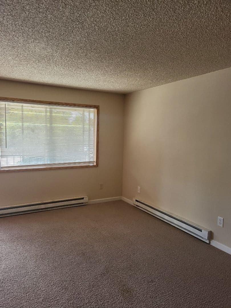 VANCOUVER Apartment: 8402 NE 8TH WAY
