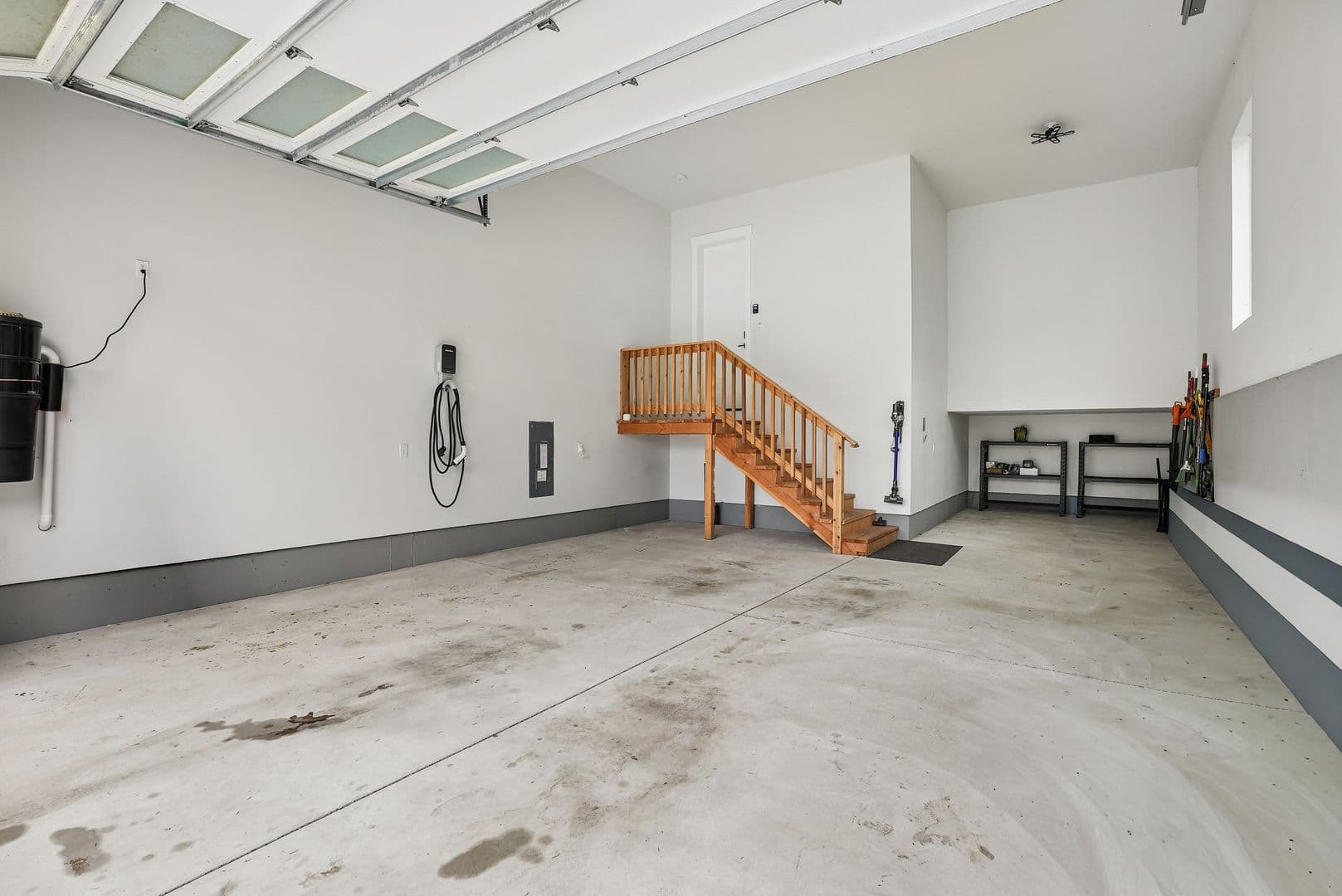 Washougal House: 1757 N Columbia Ridge Way