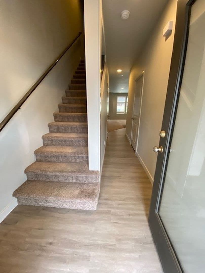 Ridgefield House: 175 N 44 Pl