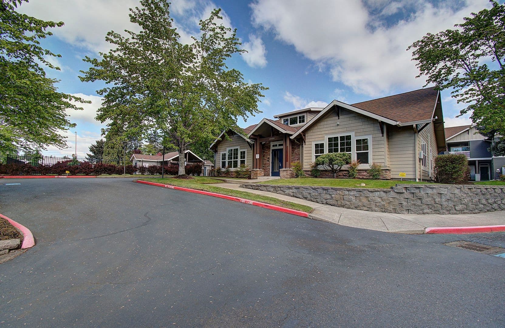 Vancouver House: 10800 SE 17th Circle #189