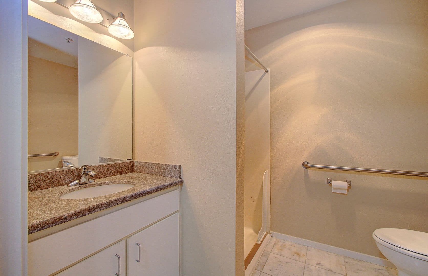 Vancouver House: 10800 SE 17th Circle #189