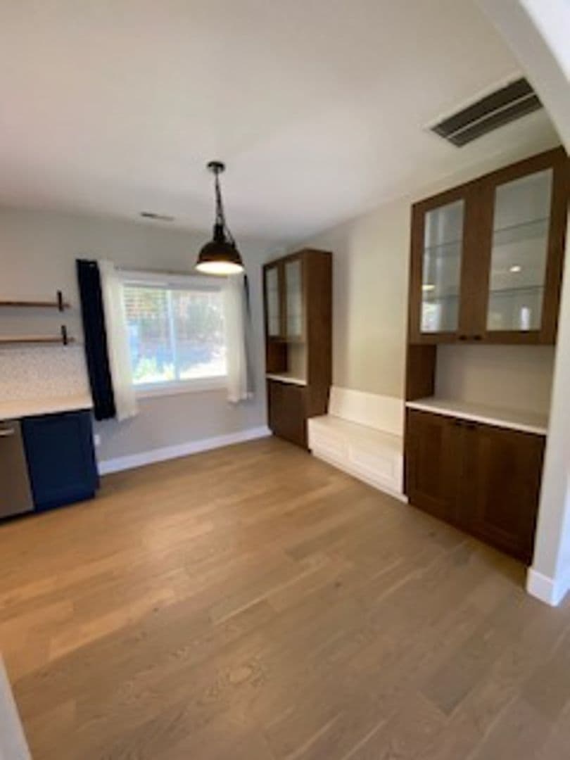 Vancouver House: 15809 NE 18 Ct