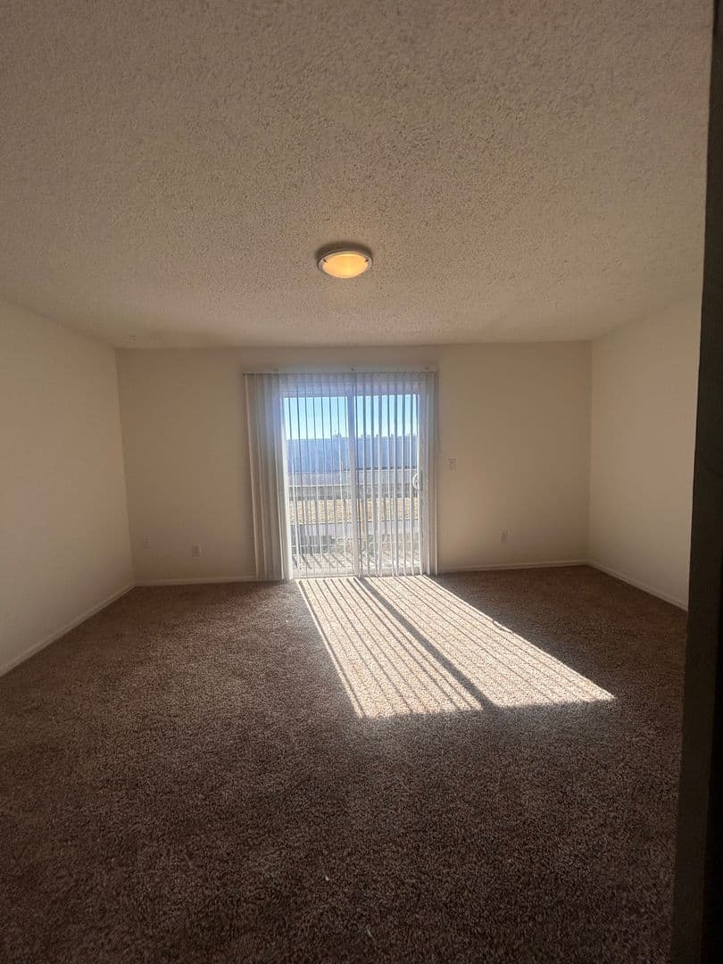 Vancouver Apartment: 520 NE 108 Avenue