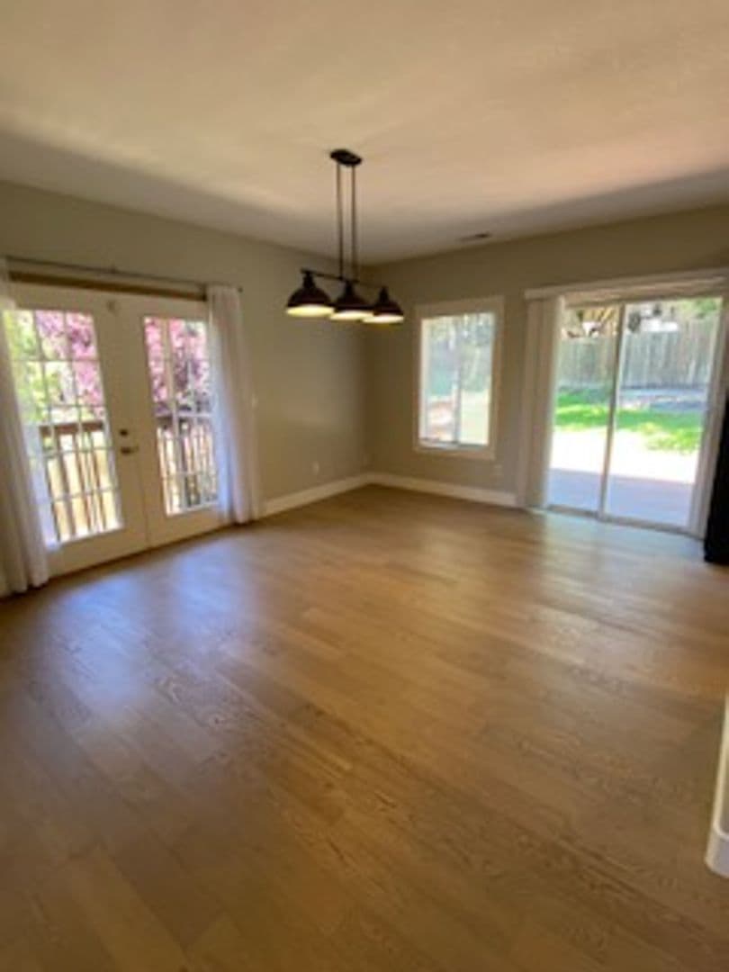 Vancouver House: 15809 NE 18 Ct