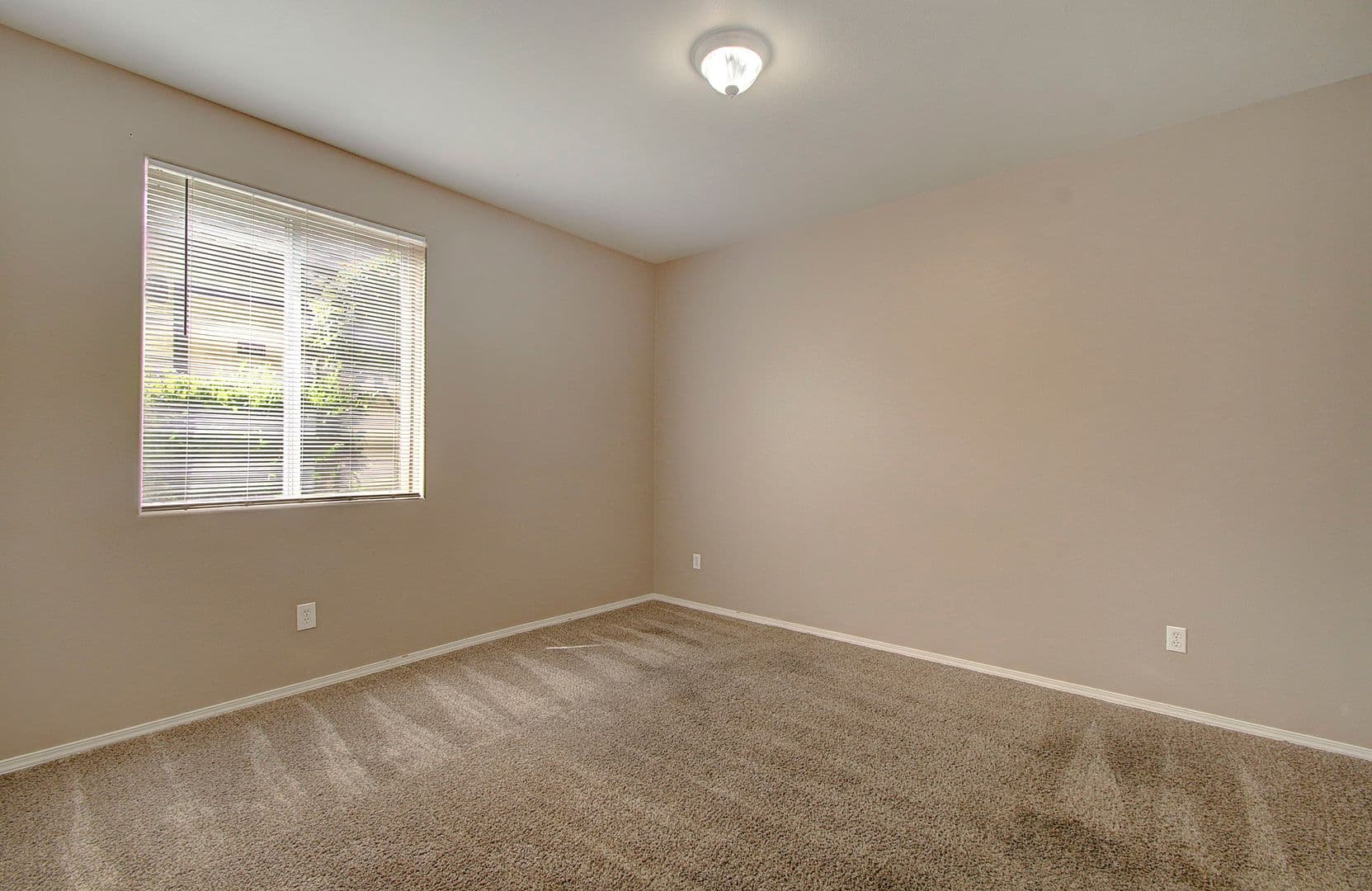Vancouver House: 5264 NE 121 Avenue, #30