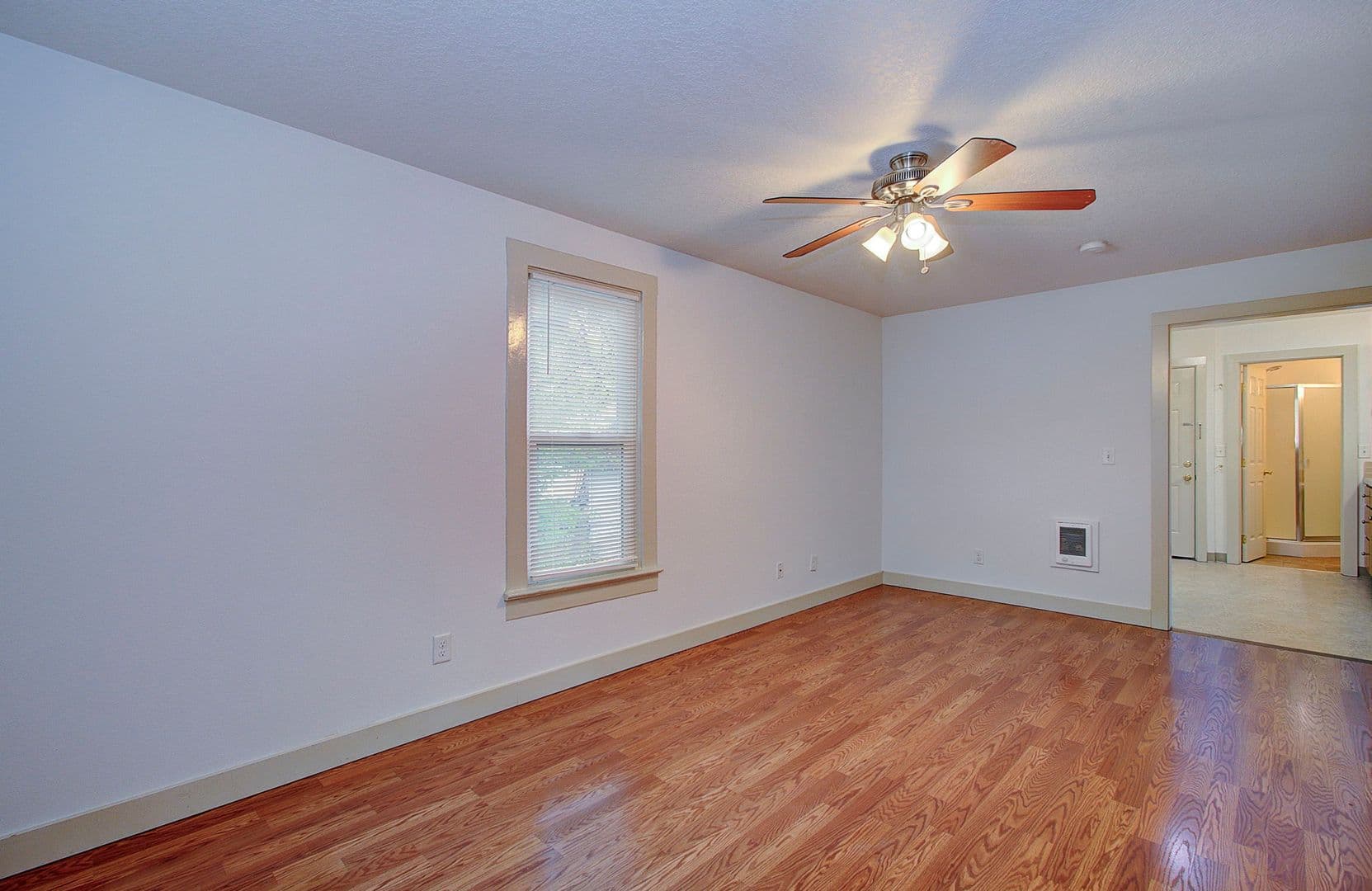 Vancouver Apartment: 2703 E 8 Street