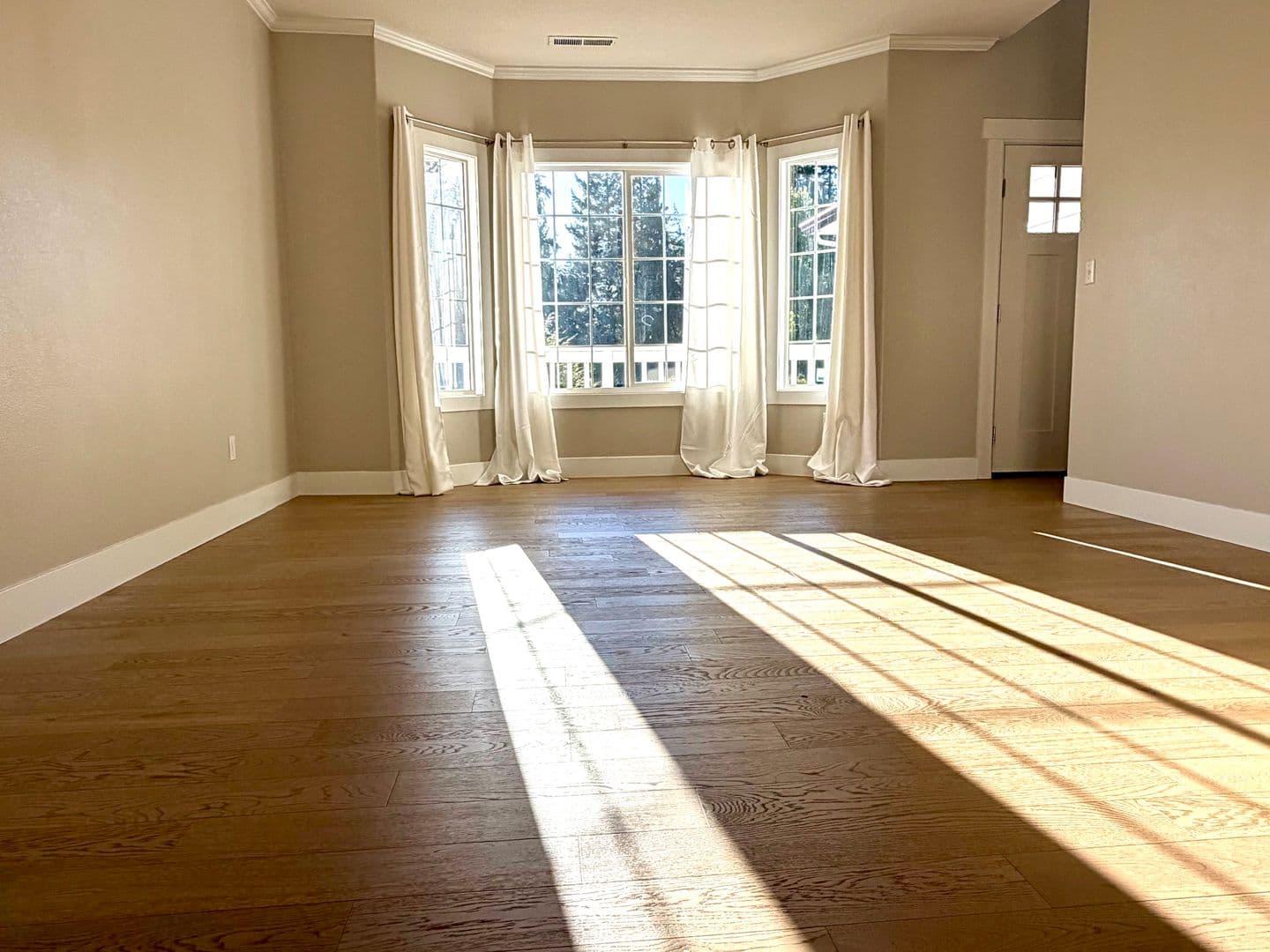Vancouver House: 15809 NE 18 Ct