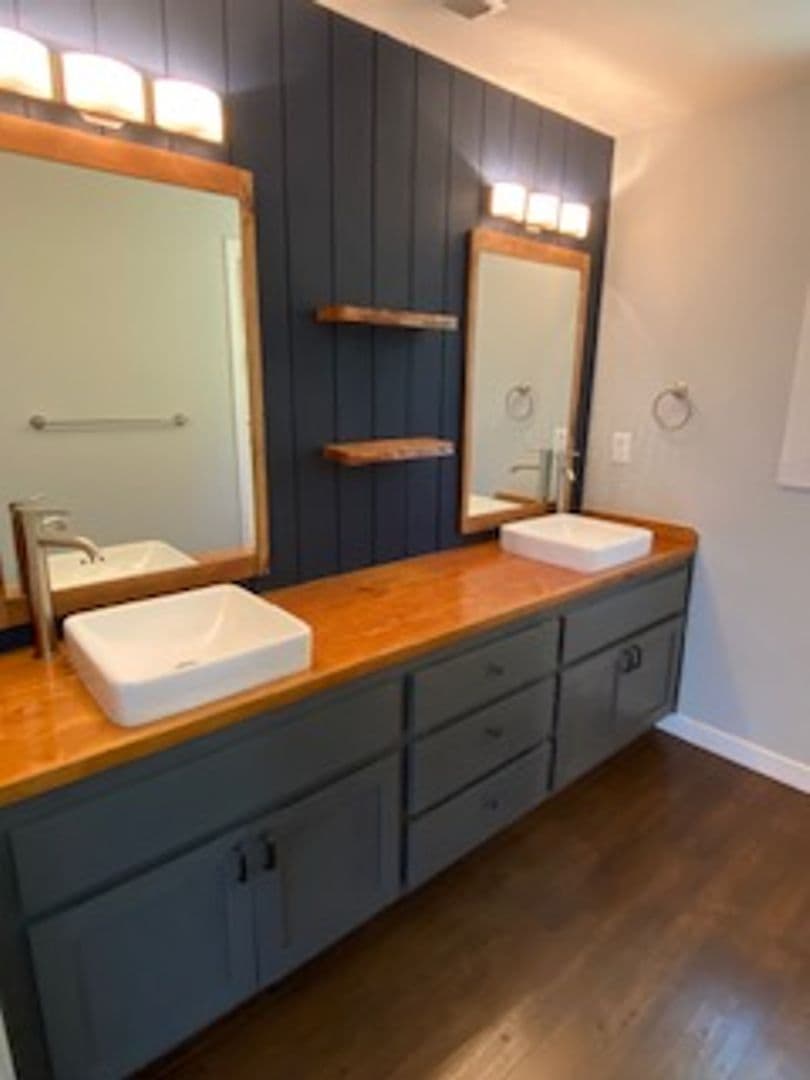 Vancouver House: 15809 NE 18 Ct