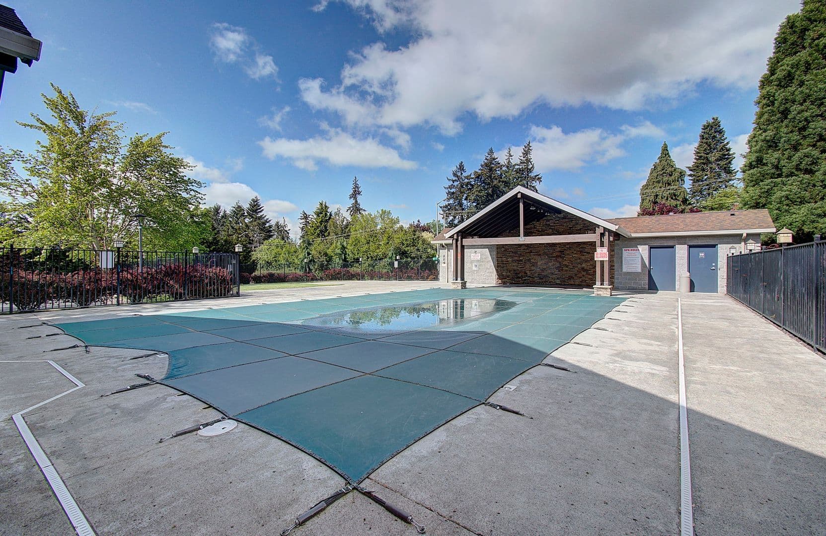 Vancouver House: 10800 SE 17th Circle #189