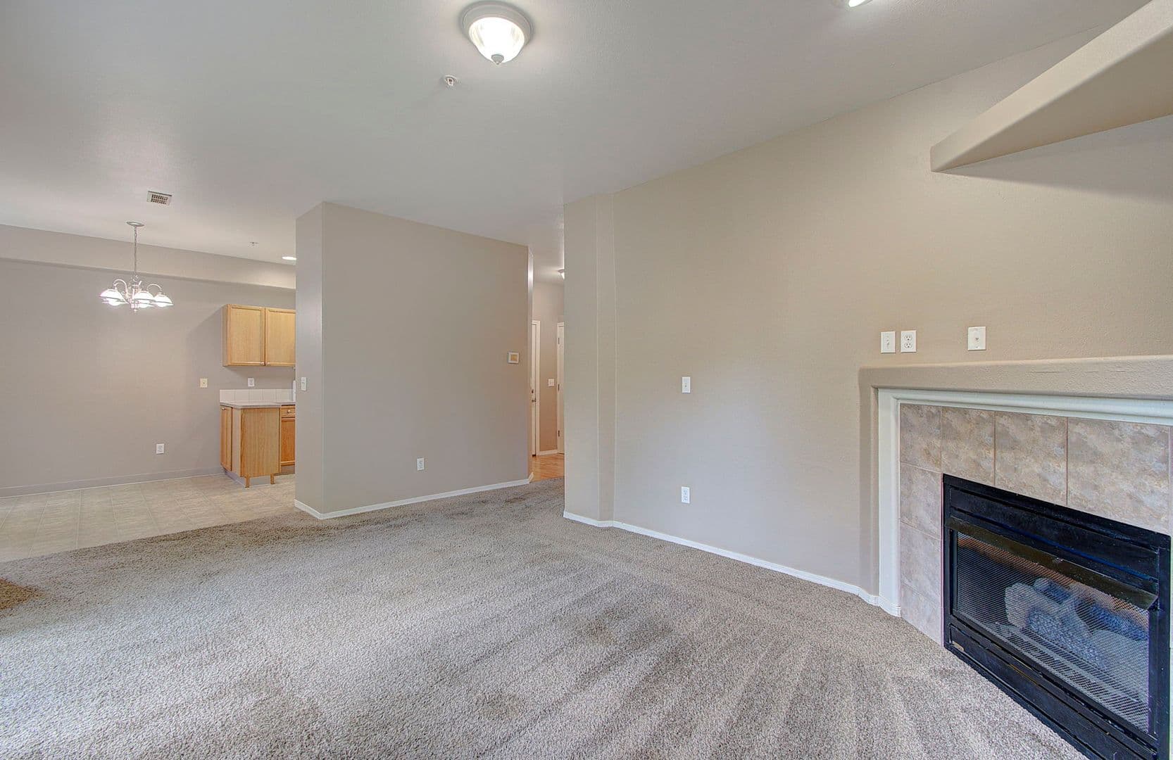 Vancouver House: 5264 NE 121 Avenue, #30