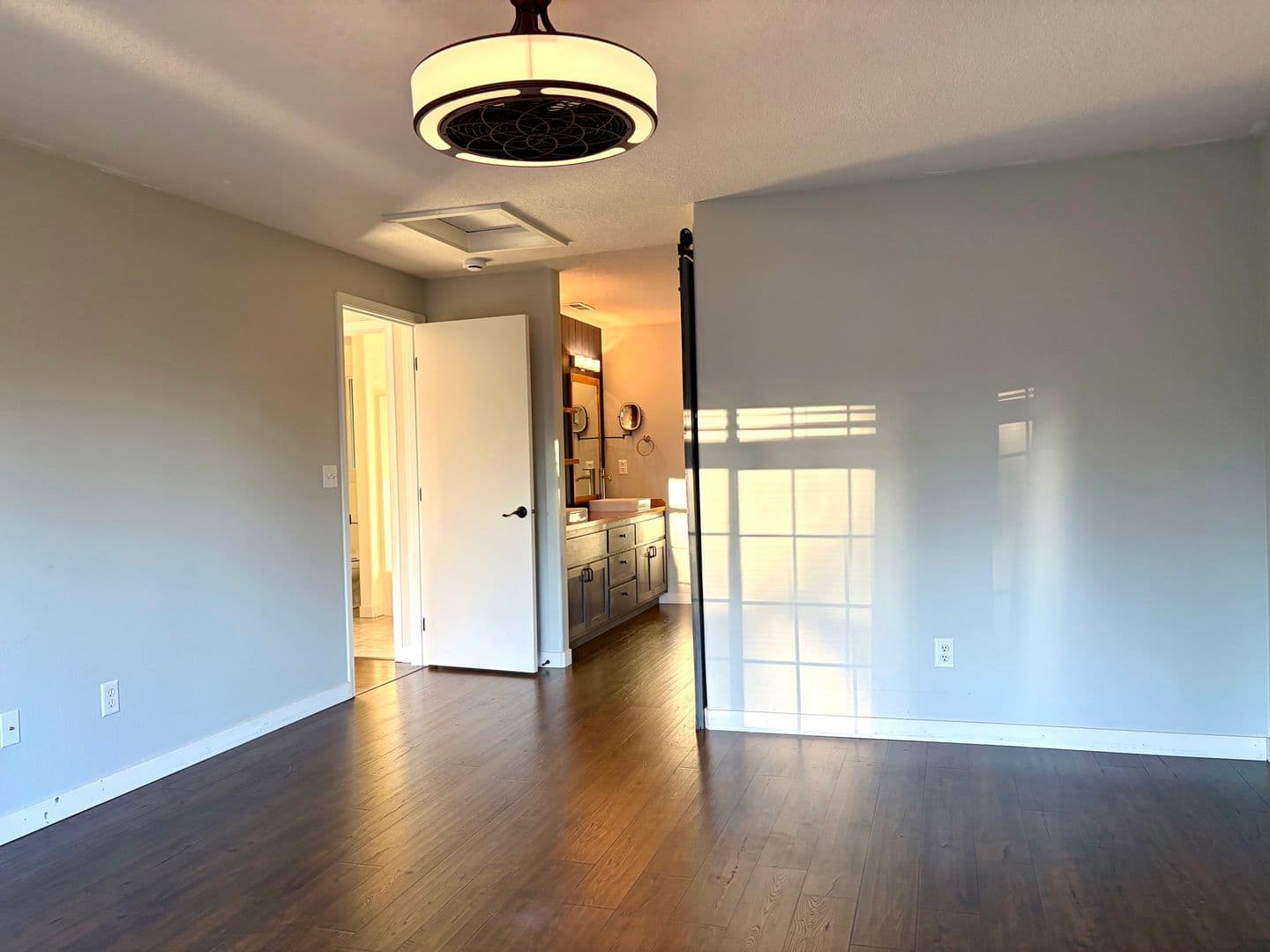 Vancouver House: 15809 NE 18 Ct