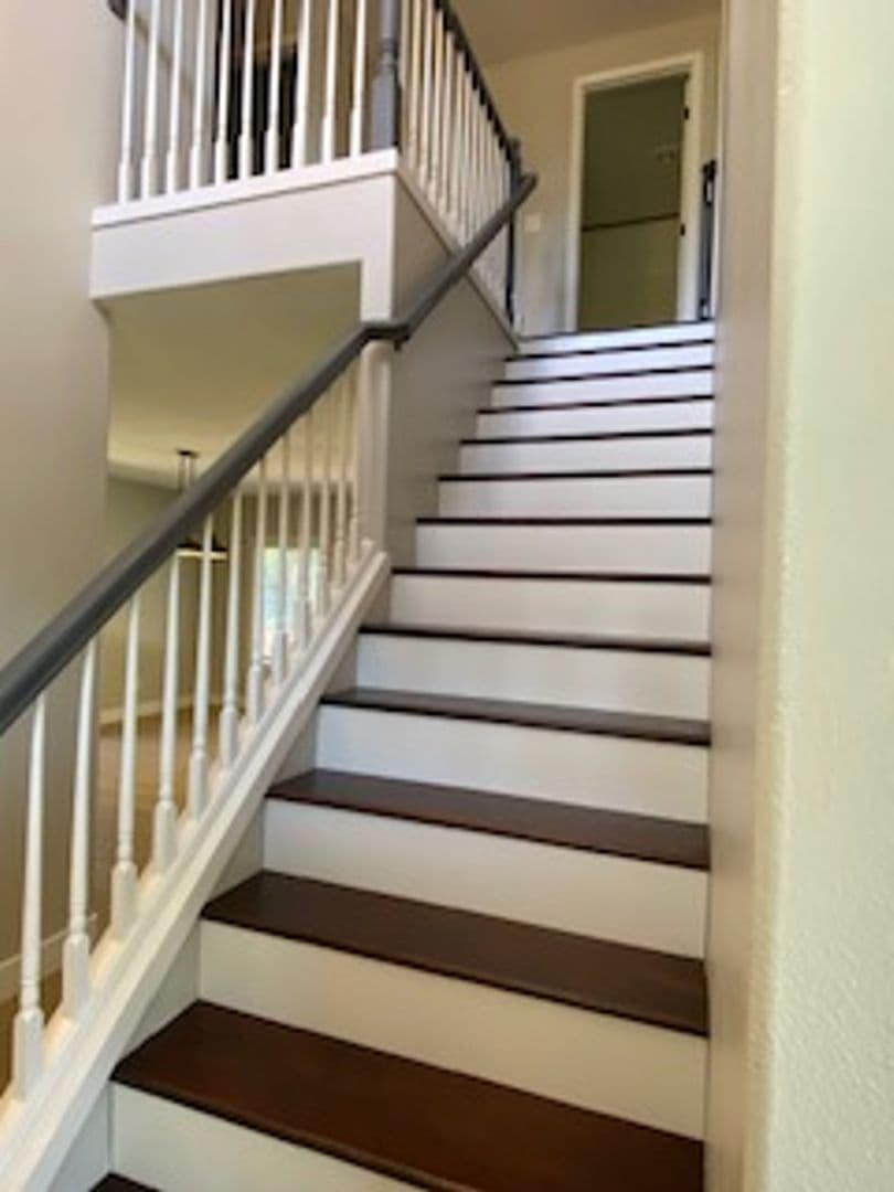 Vancouver House: 15809 NE 18 Ct