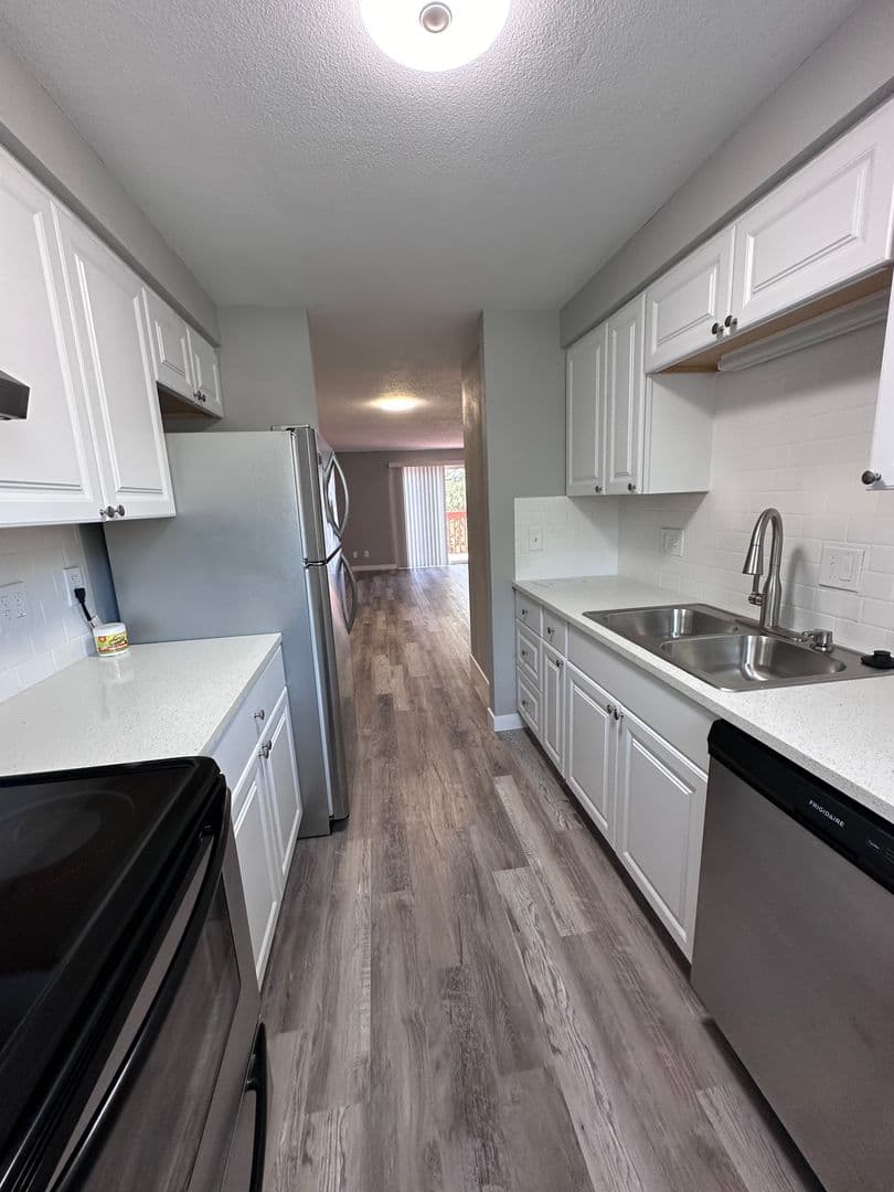 Camas Apartment: 222-238 NW 12 Avenue