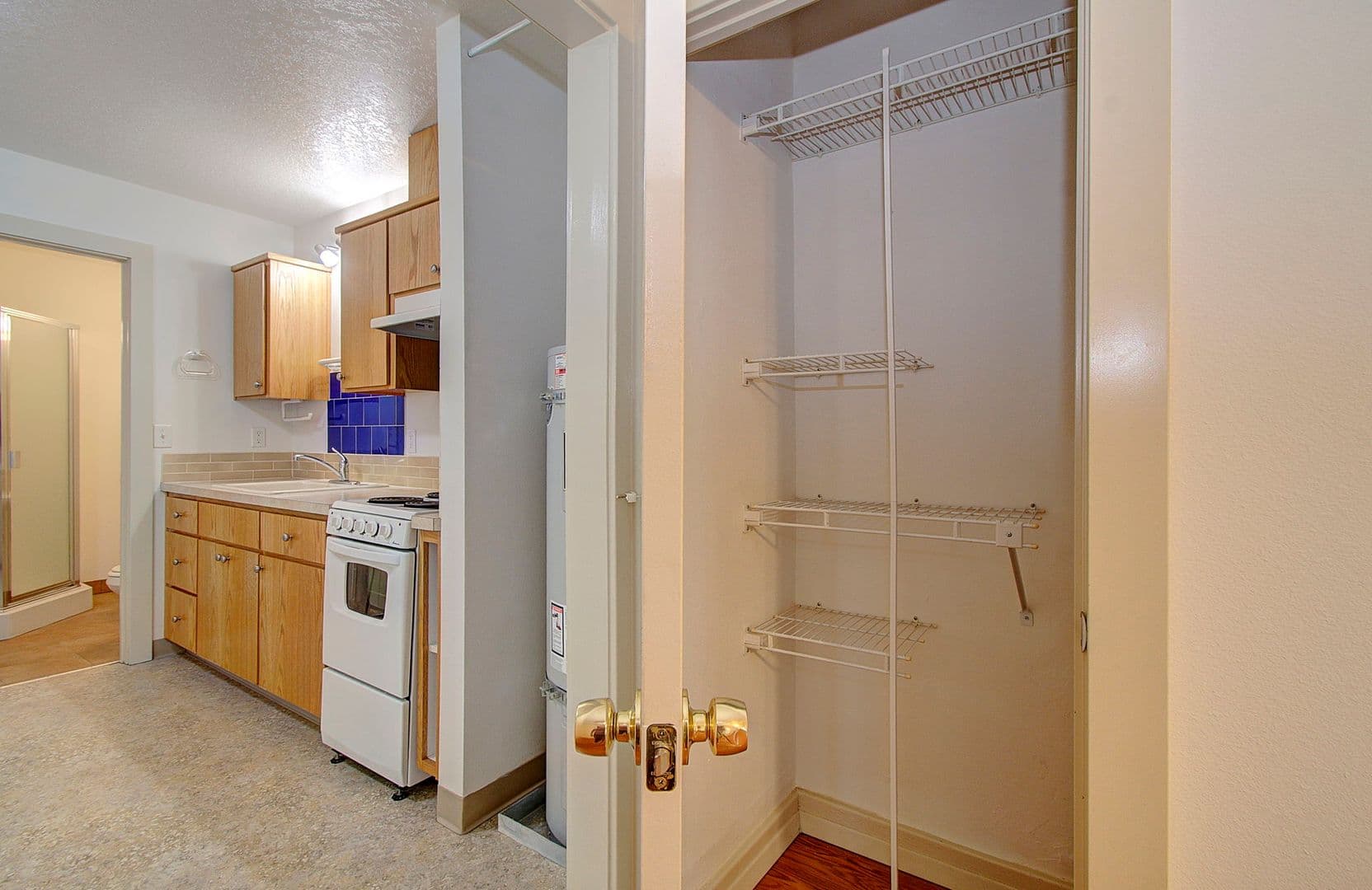 Vancouver Apartment: 2703 E 8 Street
