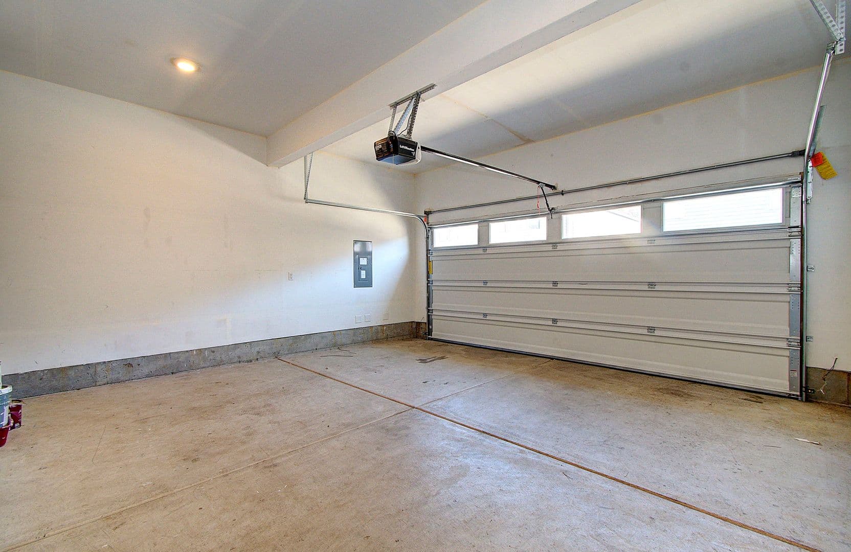 Vancouver House: 2635 NE 116 PL
