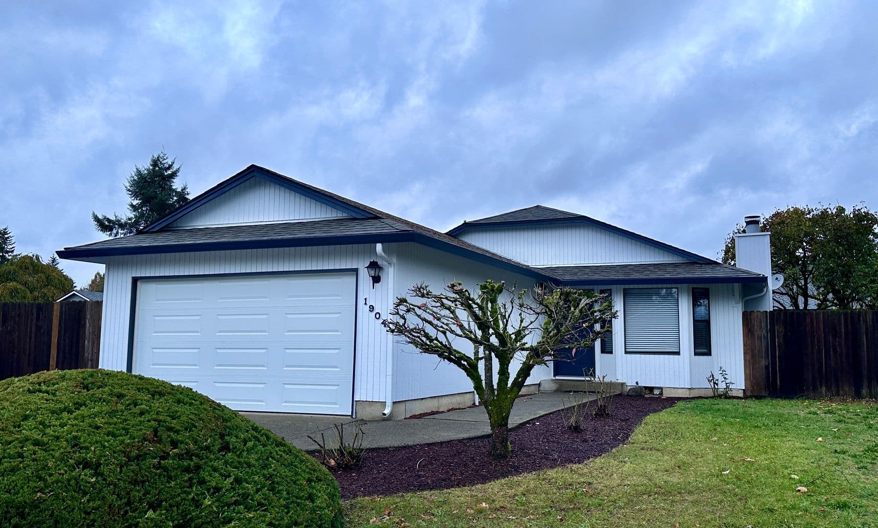 Vancouver House: 1904 SE Blairmont Drive