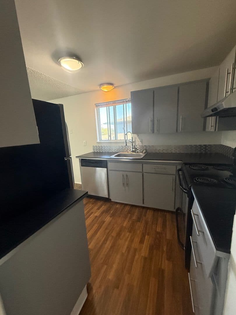 VANCOUVER Apartment: 319 NE 104 AVENUE