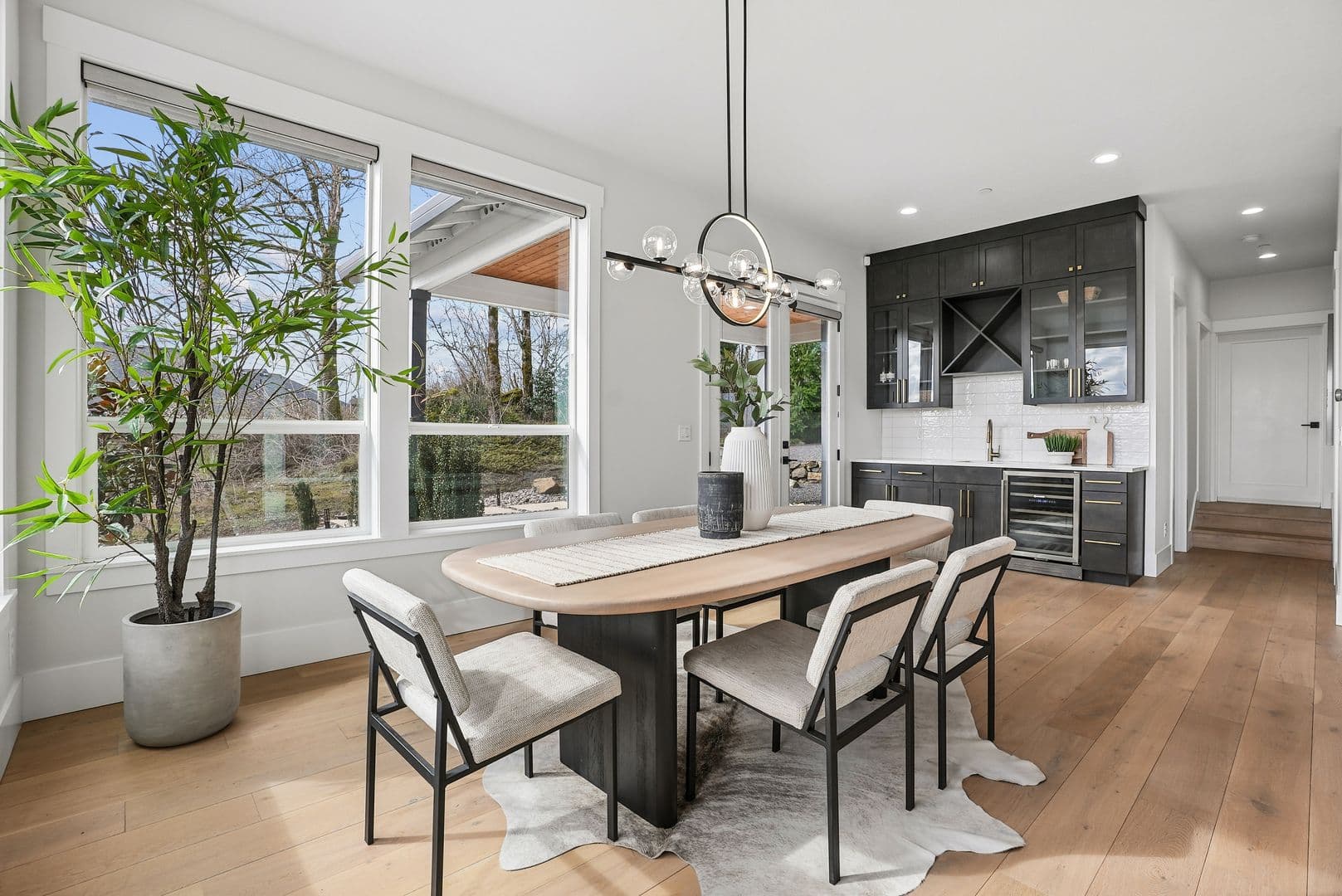 Washougal House: 1757 N Columbia Ridge Way